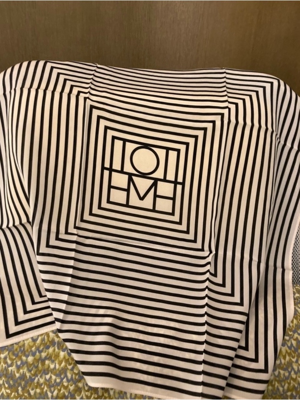 Black & White Geometric Striped Scarf  toteme - Picture 3 of 4